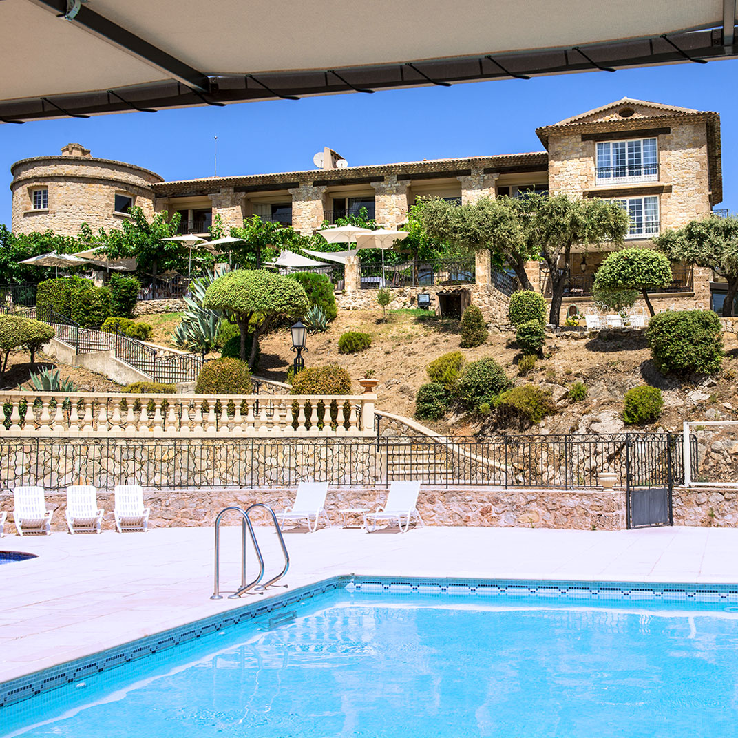 LA BASTIDE DE TOURTOUR HOTEL & SPA