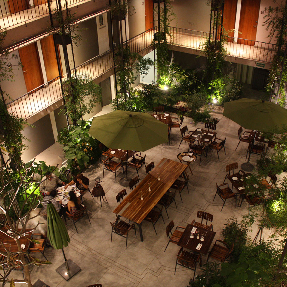 Flor de Mayo Hotel & Restaurant