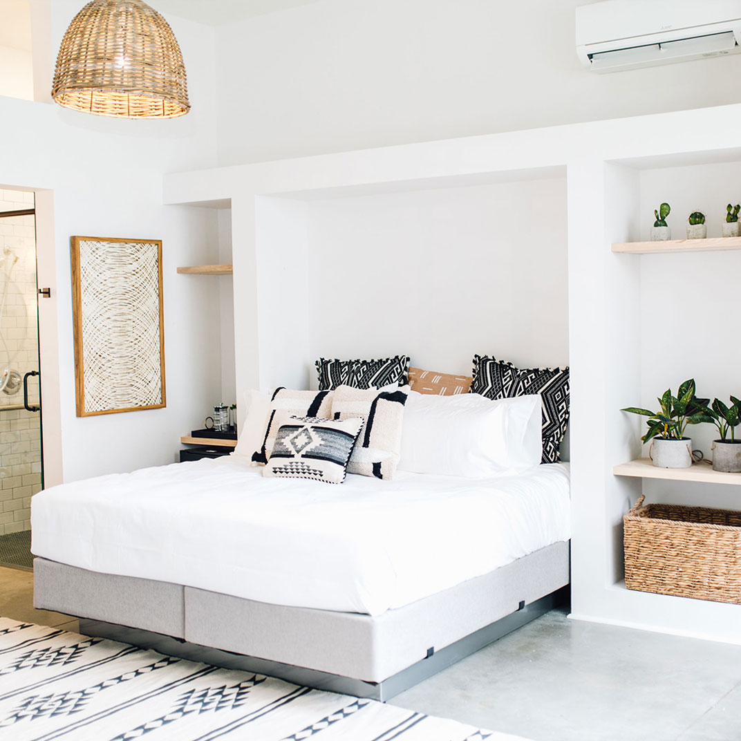 Vandyke Bed & Beverage