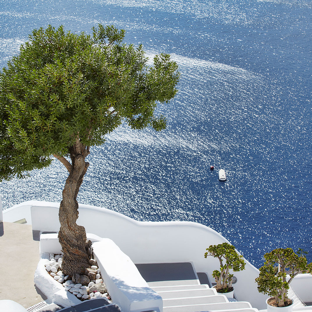 Kirini Suites & Spa