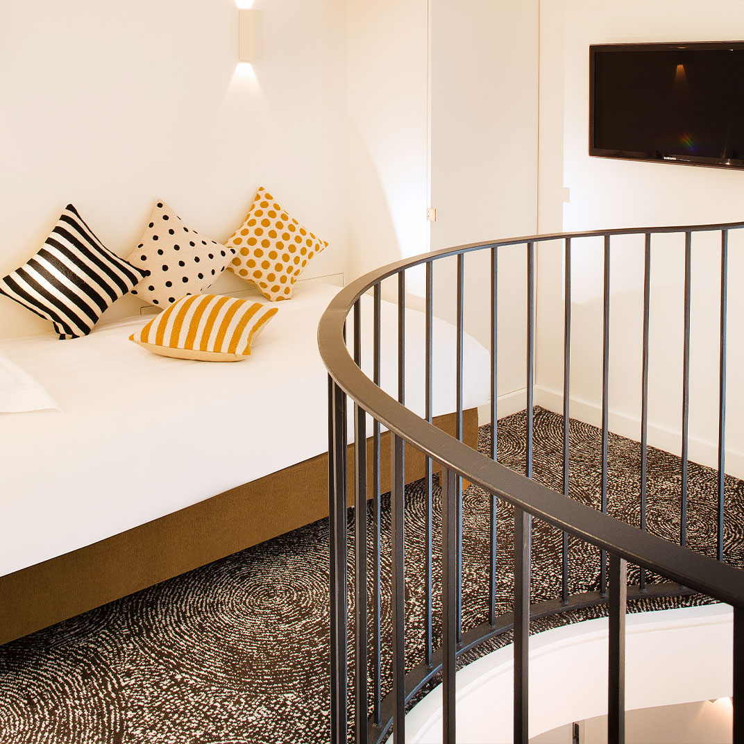 Hotel Marignan Champs-Elysées