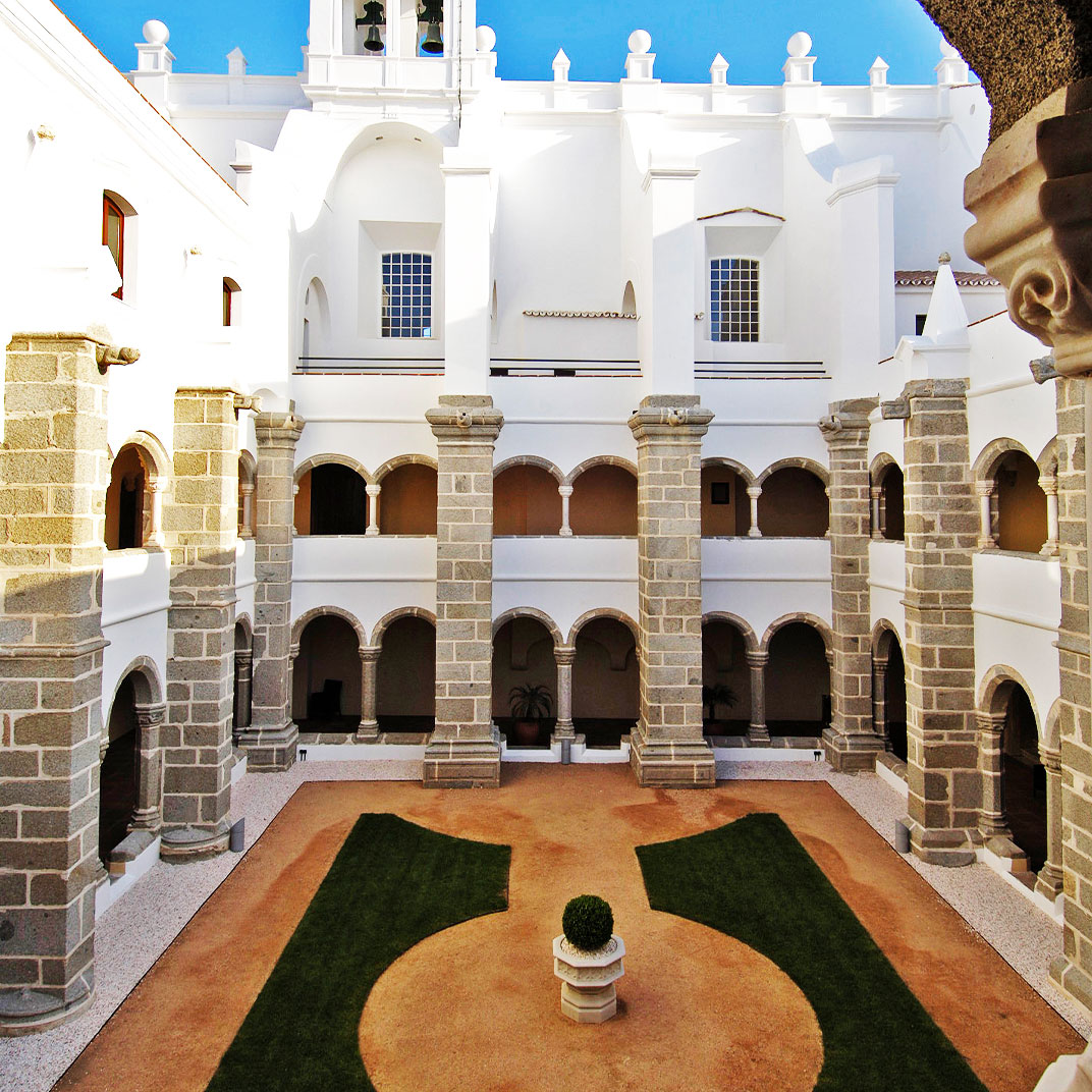 Convento do Espinheiro, Hotel & Spa