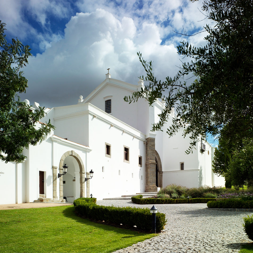 Convento do Espinheiro, Hotel & Spa