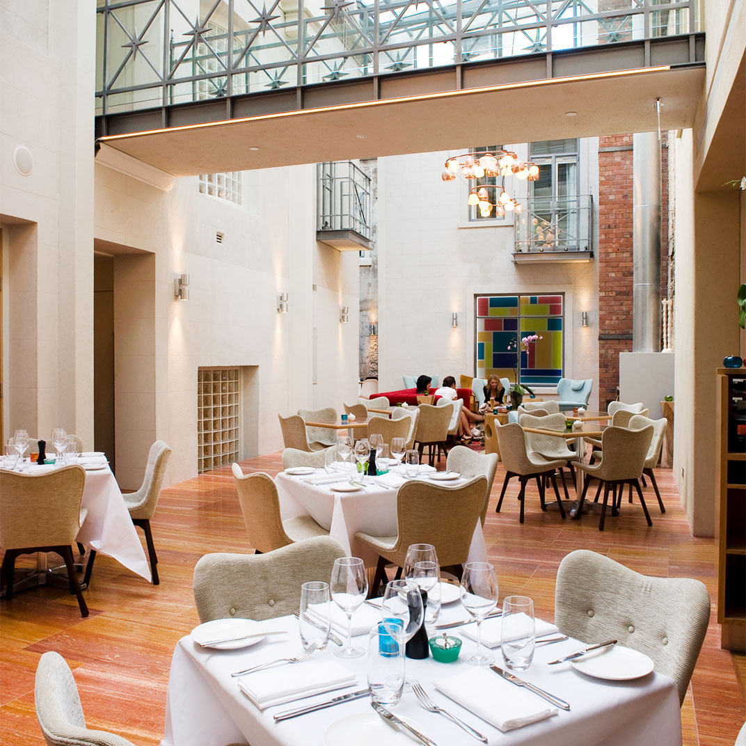 Hotel DeBrett