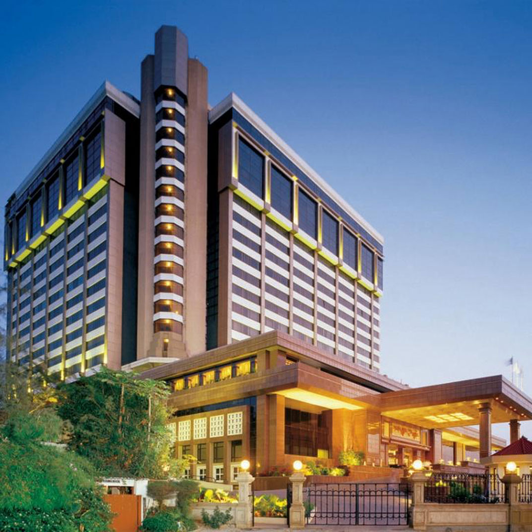 Taj Lands End