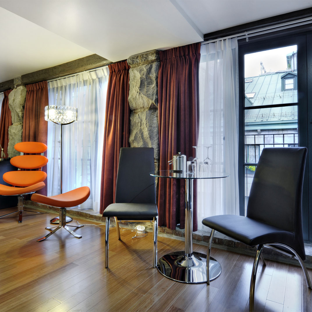 Le Petit Hotel