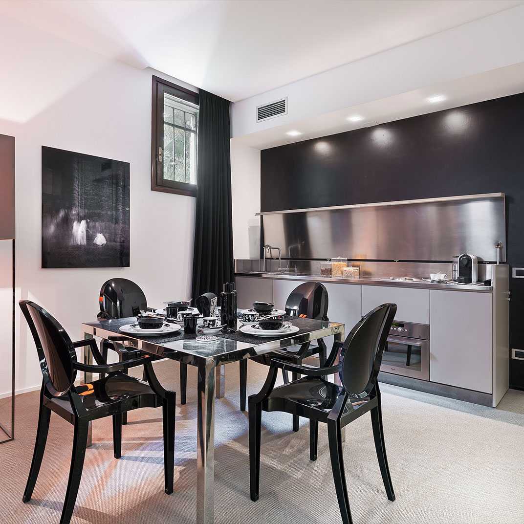 Charming House i Qs