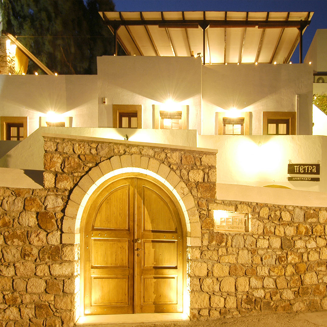 Petra Hotel & Suites