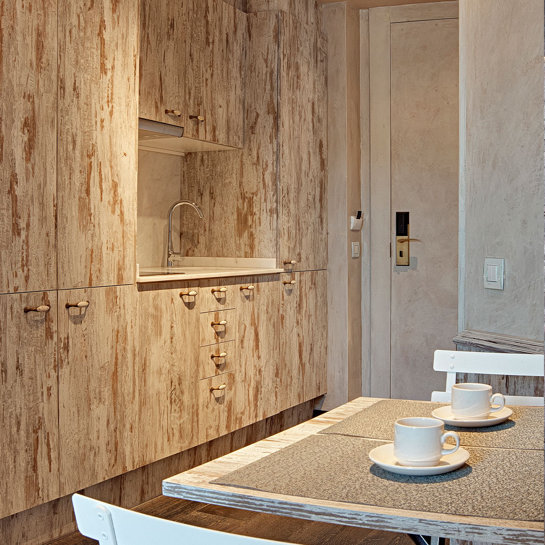 Arai Hotel